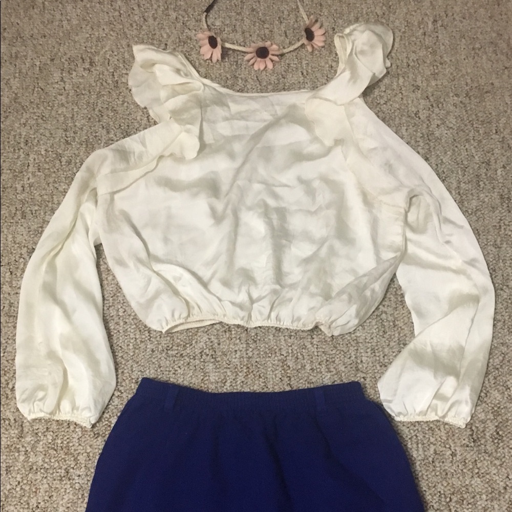 Silky summer top ruffles